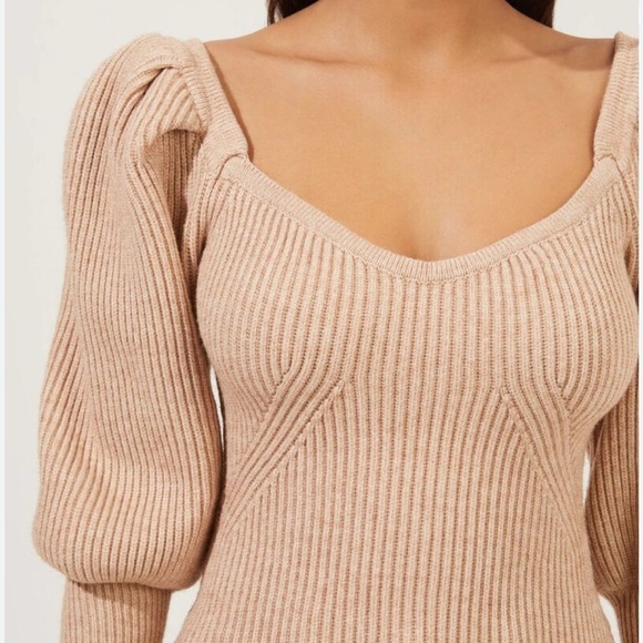 Astr Tan V-Neck Sweater with Puff Sleeves - Picture 2 of 8